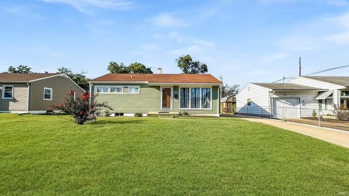 5118 Helmuth Avenue  Evansville IN 47715 photo