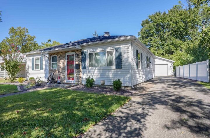 3211 Stratford Road  Evansville IN 47710 photo