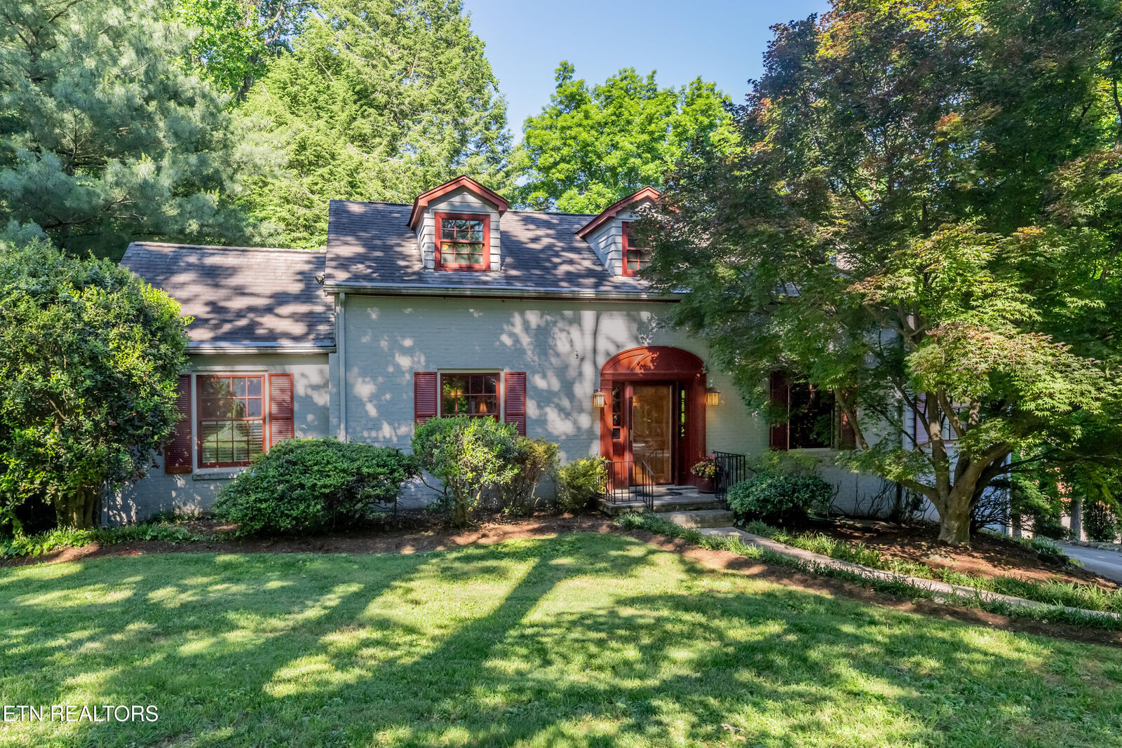 Property Photo:  309 Kingston Court  TN 37919 