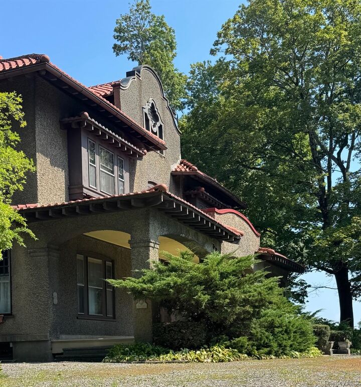 Property Photo: 2323 US Route 9 NY 12534