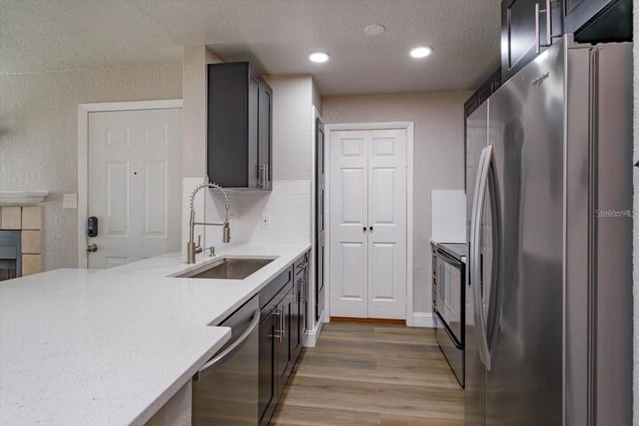 Property Photo: 4400 Thornbriar Lane 101A FL 32822