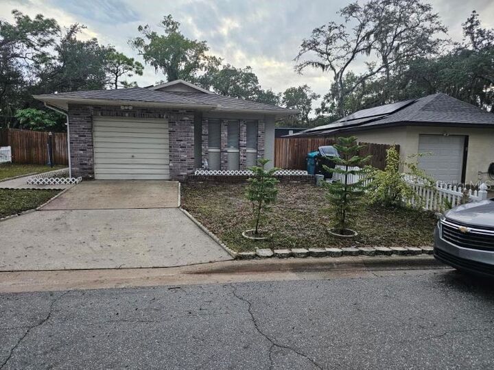 4420 Sugar Loaf Way  Orlando FL 32808 photo