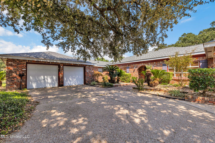 Property Photo: 247 Oakwood Drive MS 39507