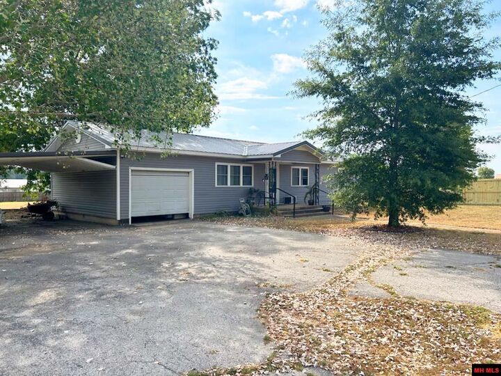 Property Photo:  148 Hwy 223 South  AR 72583 