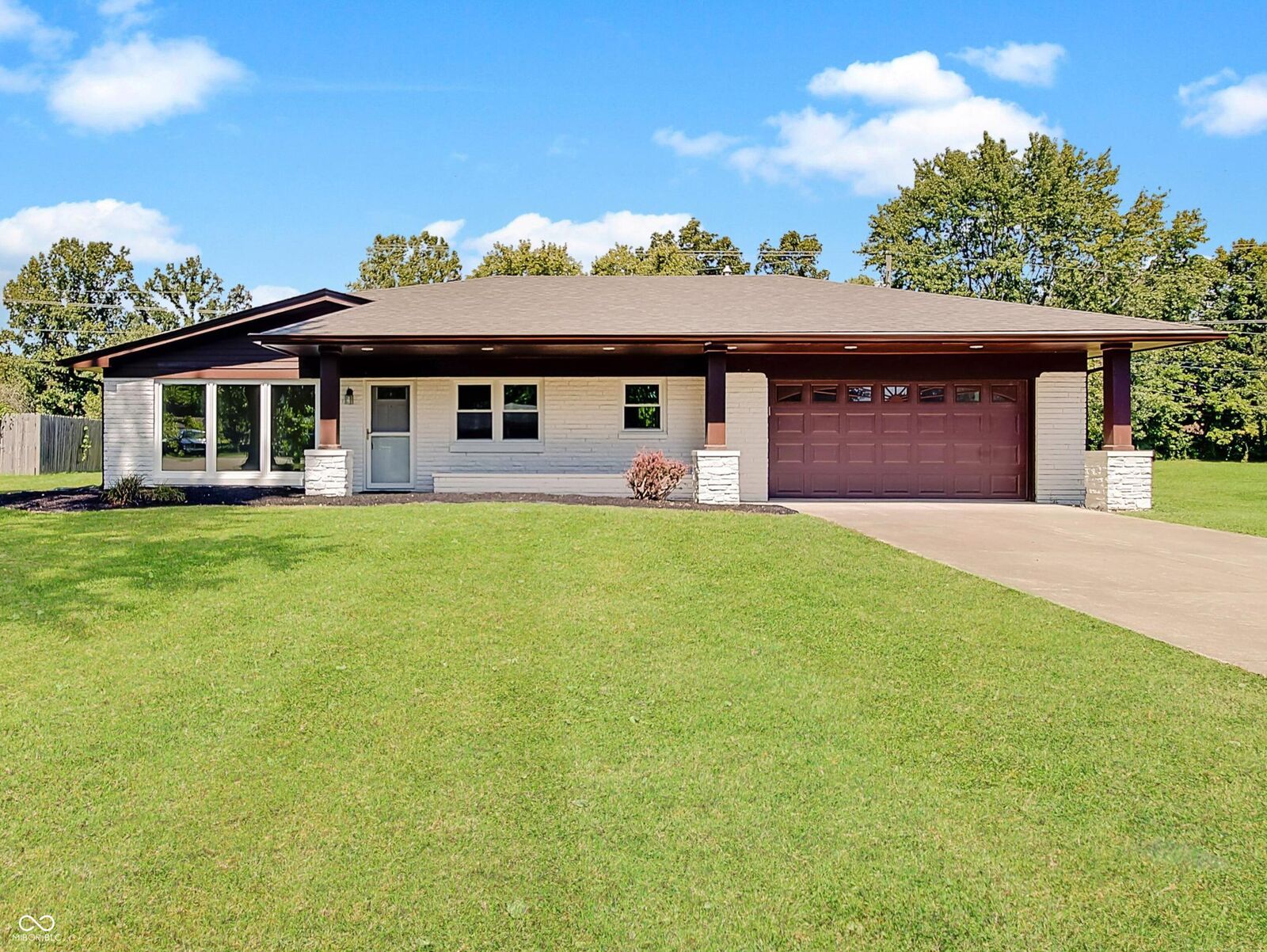 Property Photo:  2224 Fairhope Drive  IN 46227 