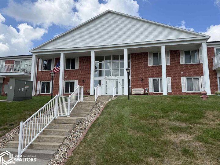 514 E Olive Street 208  Marshalltown IA 50158 photo