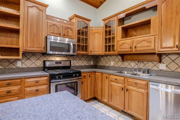 Property Photo: 10925 Highway 63 MO 65542