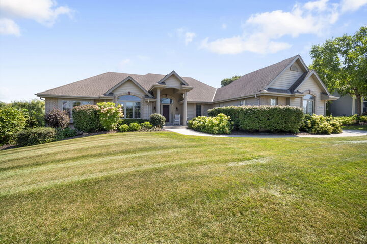 W130n6462 Crestwood Dr  Menomonee Falls WI 53051 photo