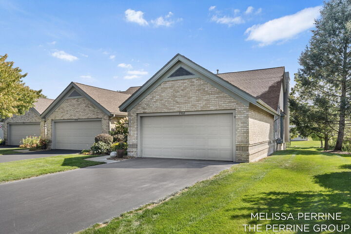 Property Photo:  2462 Highridge Lane SE  MI 49546 