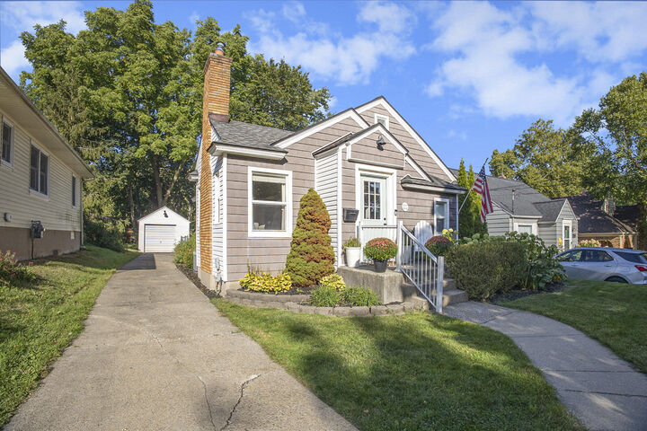 Property Photo:  211 Baynton Avenue NE  MI 49503 