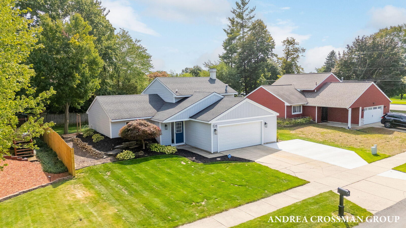 Property Photo:  828 Tierra Street SE  MI 49508