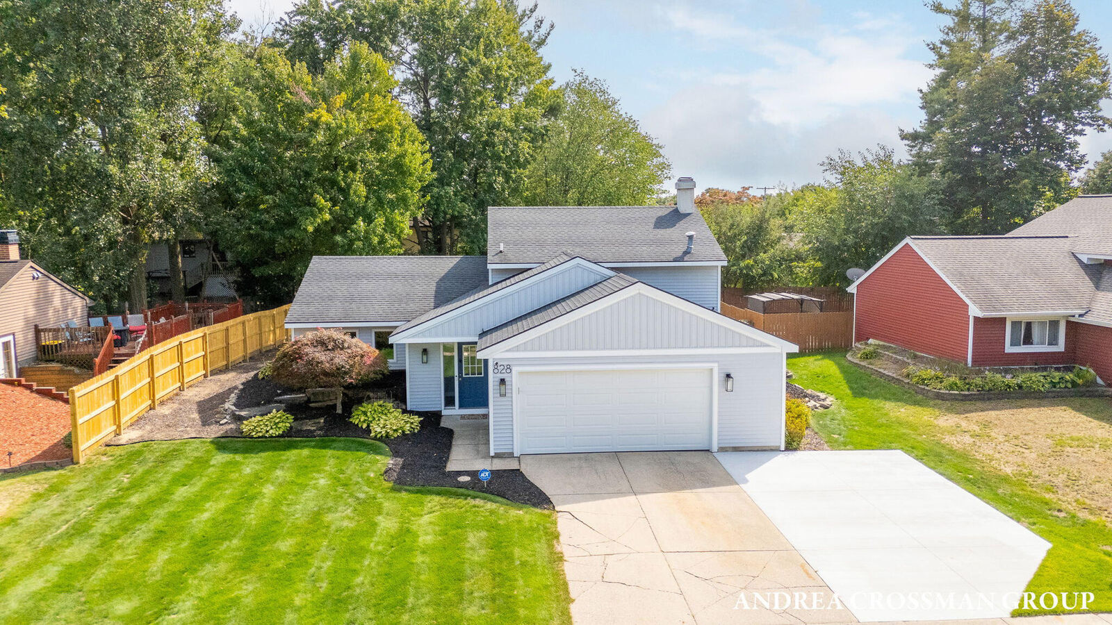 Property Photo: 828 Tierra Street SE MI 49508