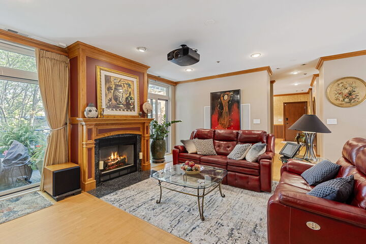 Property Photo:  16 N May Street 543  IL 60607 