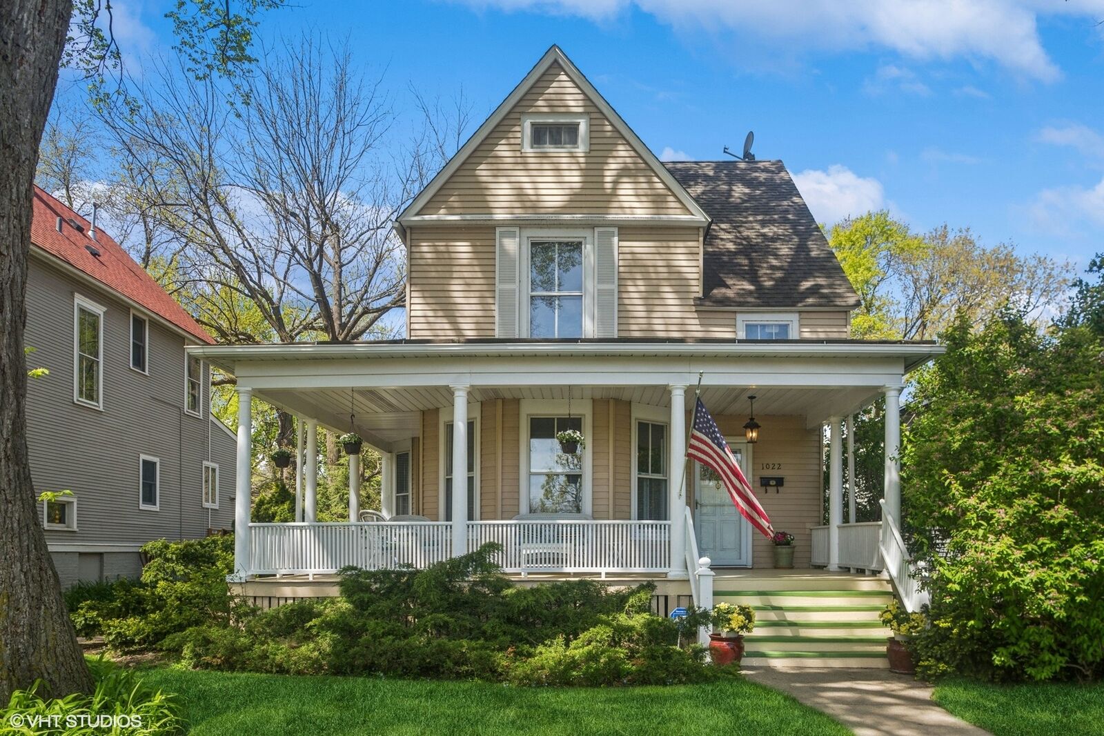 Property Photo:  1022 Elmwood Avenue  IL 60202 