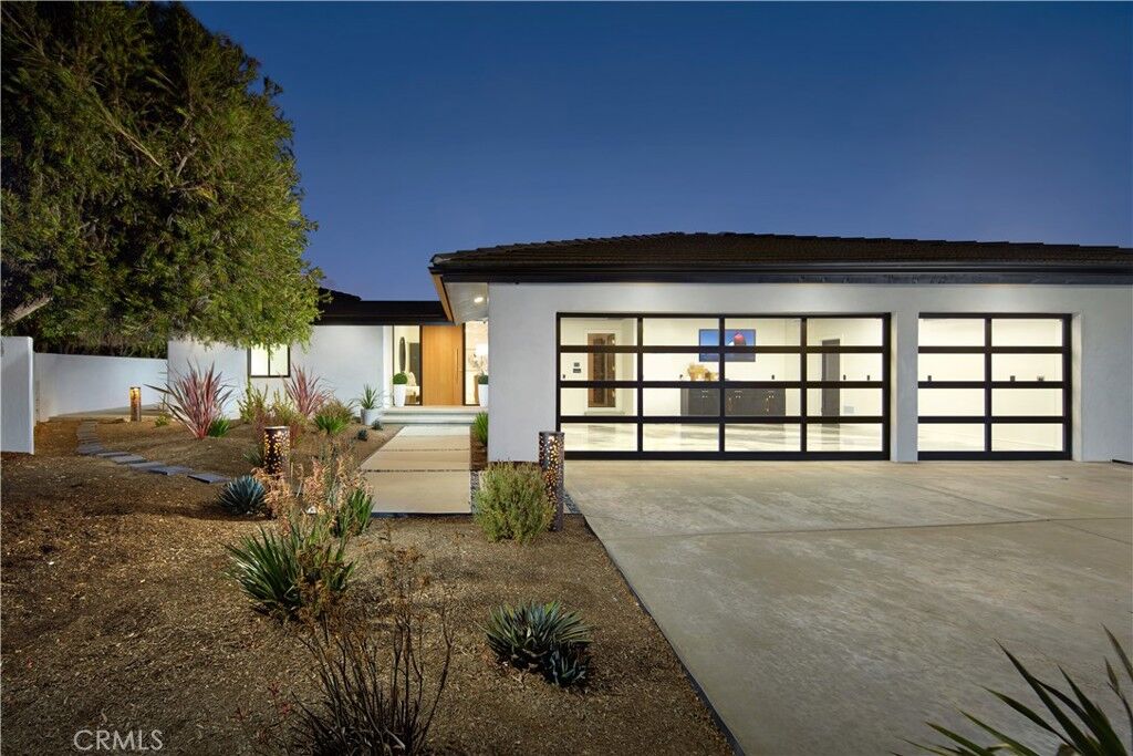 Property Photo:  23262 Ellice Circle  CA 92629