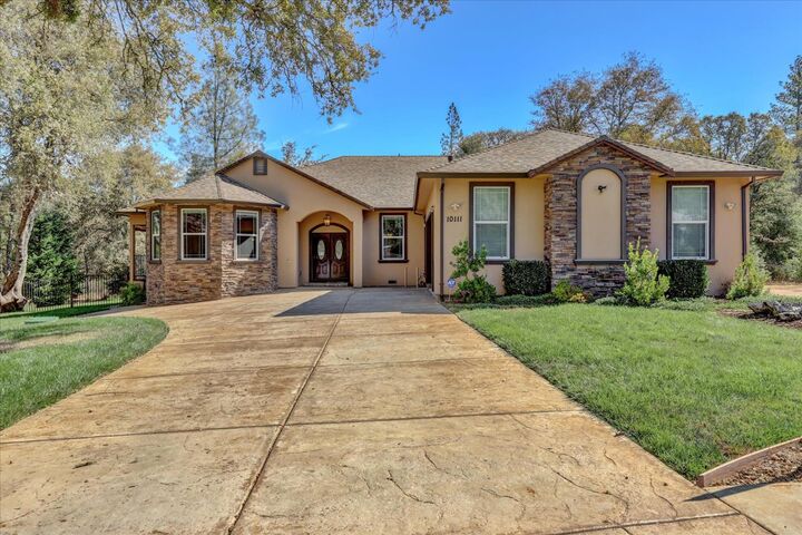 Property Photo:  10111 Valley Oak Court  CA 95946 