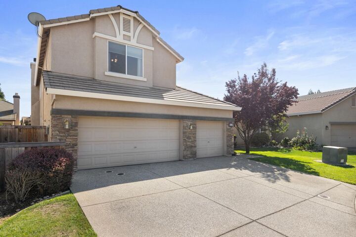 Property Photo: 6612 Jarrett Court CA 95757