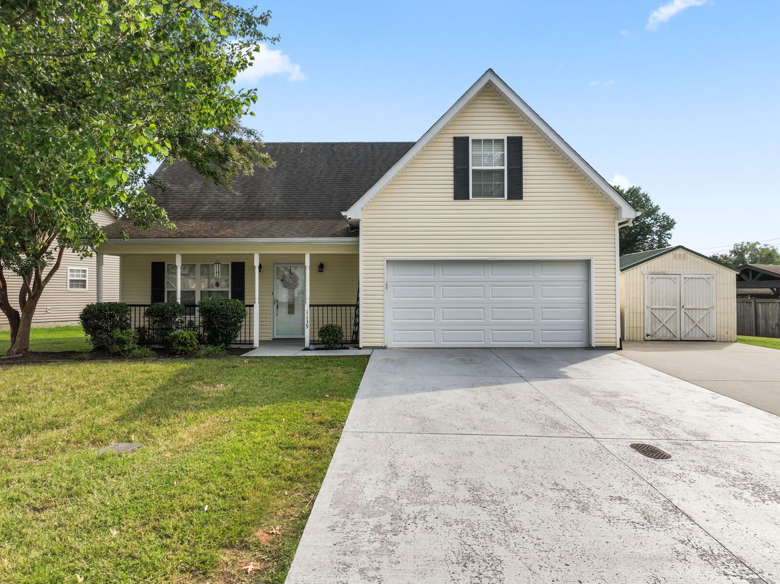 Property Photo:  1139 Victoria Dr  TN 37129 