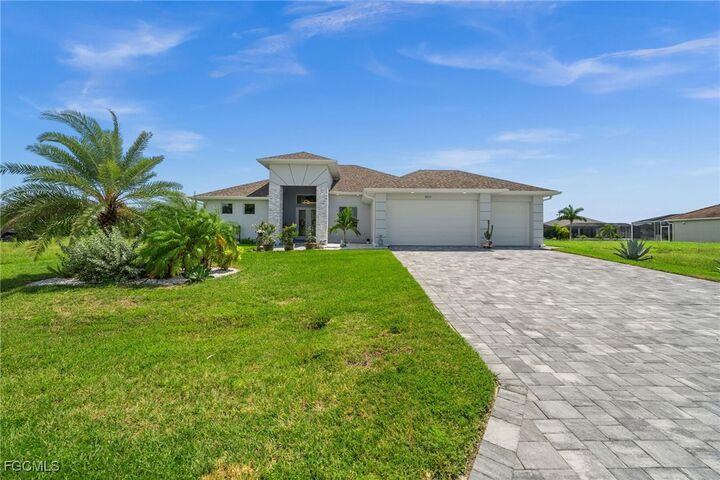 Property Photo:  2623 SW 21st Avenue  FL 33914 