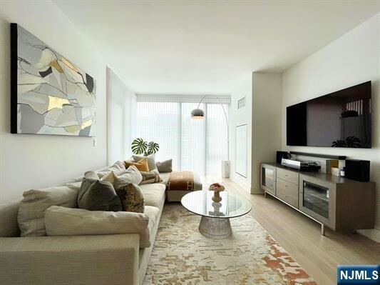 Property Photo:  9 Ave At Port Imperial 721  NJ 07093 