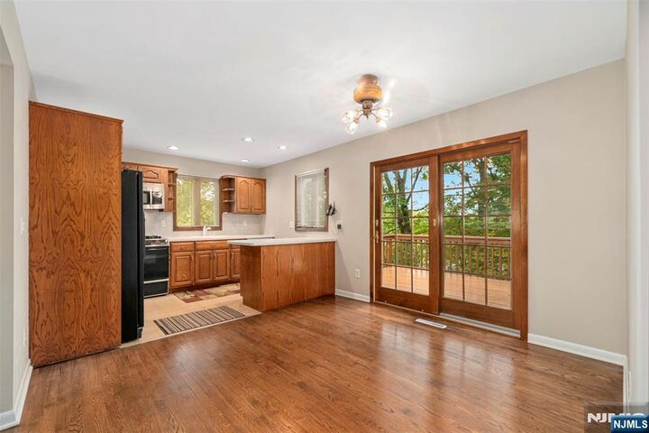 Property Photo:  7 Lovell  NJ 07465 