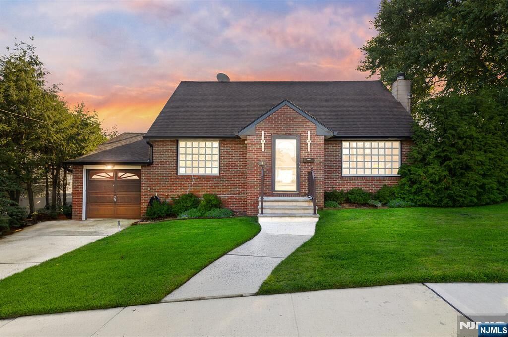 Property Photo: 4 Gail Place NJ 07094