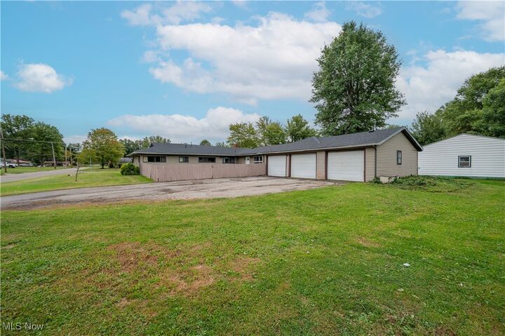 Property Photo: 2430 Redgate Lane OH 44511