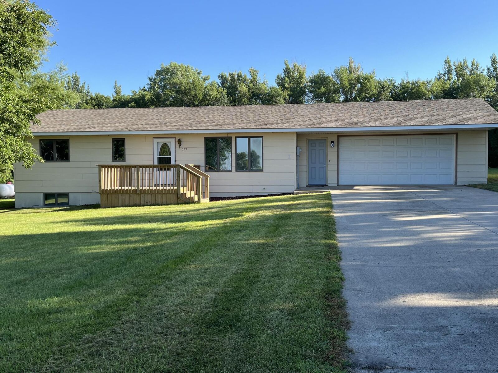 Property Photo:  509 1st Street  MN 56212 