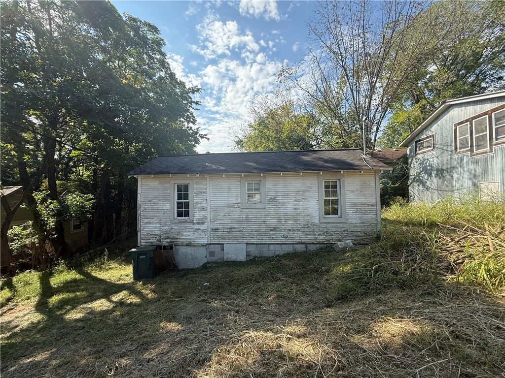 Property Photo: 171 Meadow Street AR 72701