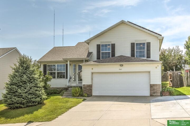 Property Photo: 7865 Mary Street NE 68122