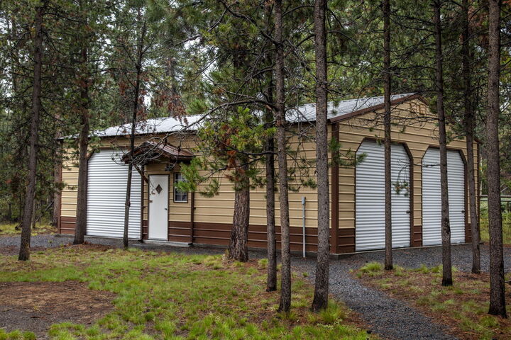 Property Photo:  17225 Elsinore Road  OR 97707 