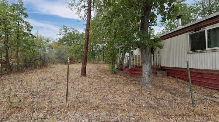 Property Photo: 23619 Highway 62 OR 97541