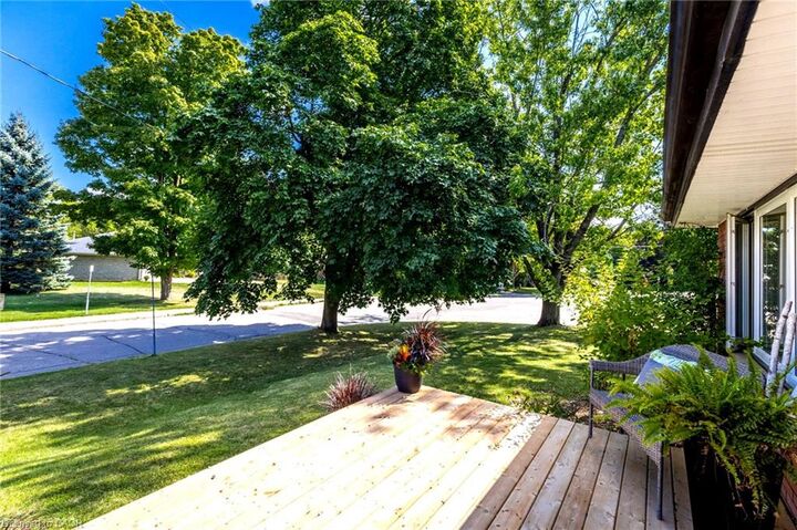 Property Photo:  31 Charles Street  ON N3L 1Y4 