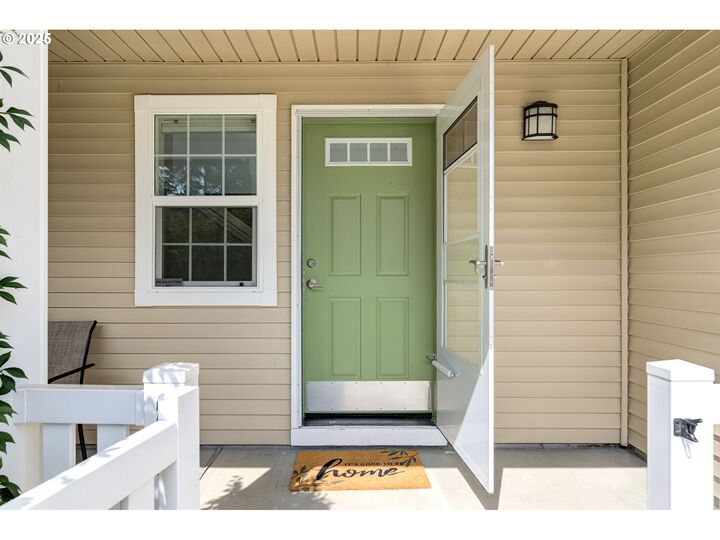 Property Photo:  1707 E 1st Way  WA 98629 