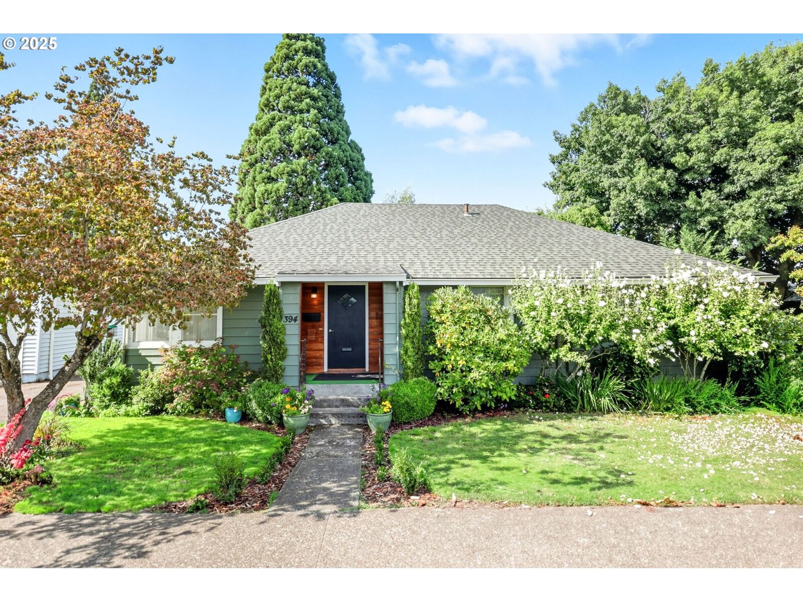 Property Photo: 394 SW 2nd Ave OR 97013