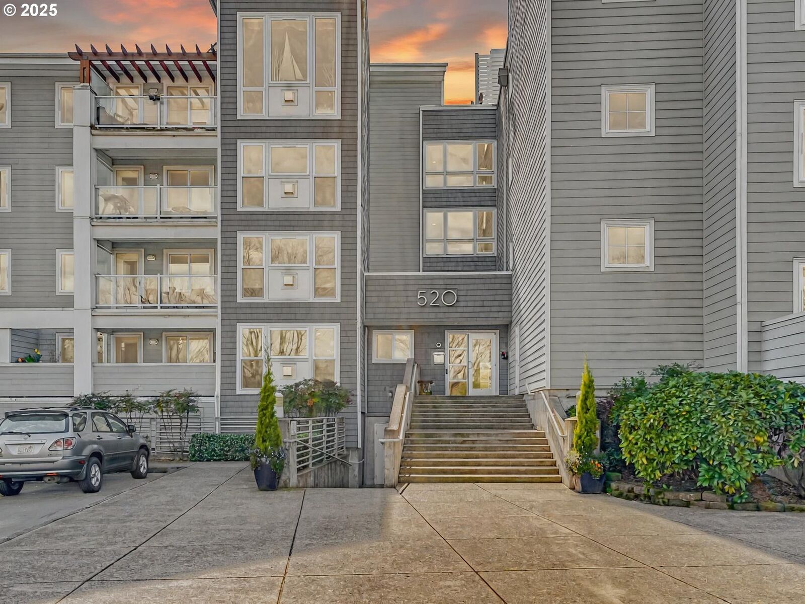 Property Photo: 520 SE Columbia River Dr 120 WA 98661