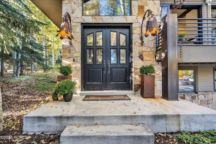Property Photo: 3075 Snow Cloud Circle UT 84060