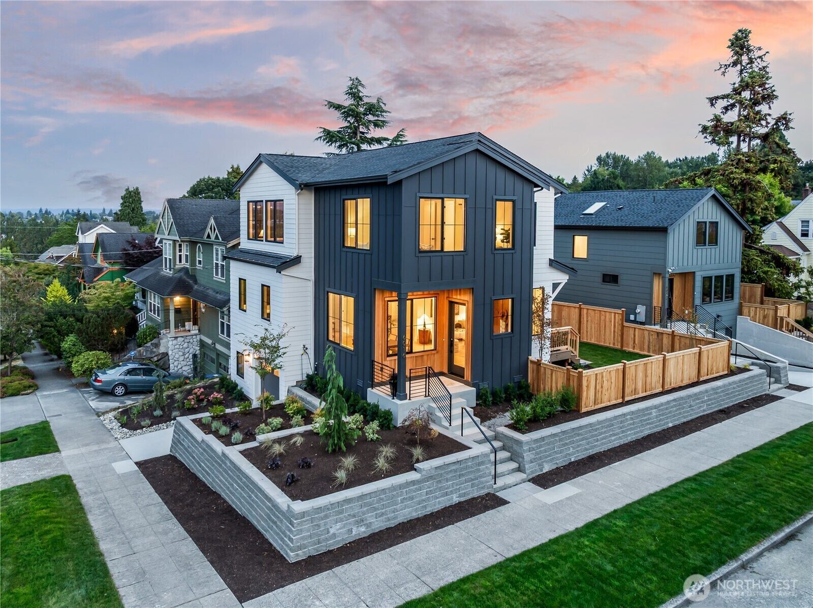 Property Photo: 6016 Evanston Avenue N WA 98103