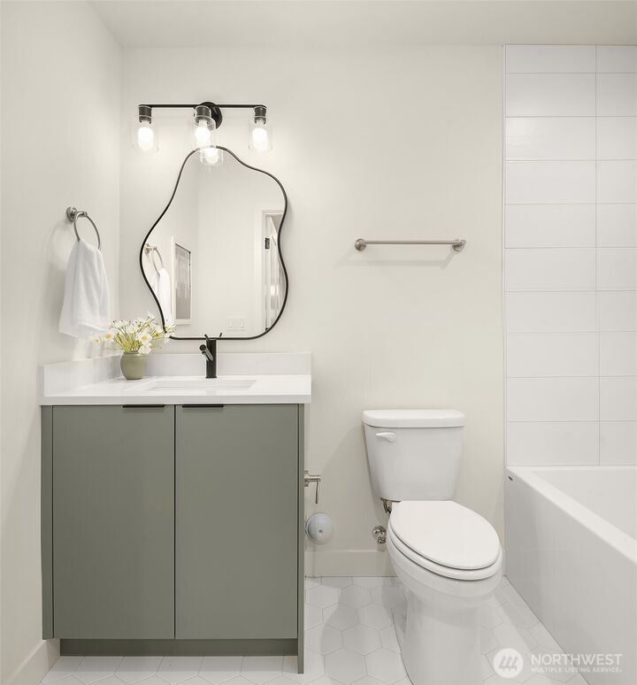 Property Photo:  1613 N 50th Street  WA 98103 