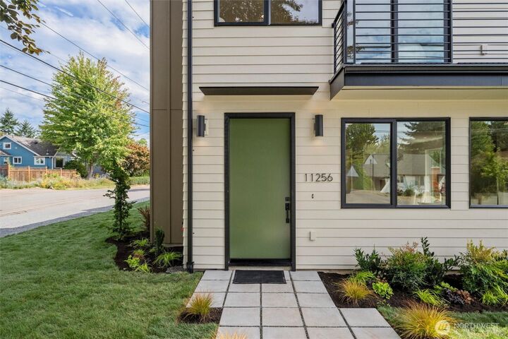 Property Photo:  11256  Evanston Avenue N  WA 98133 