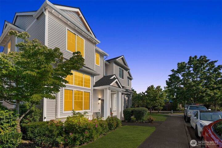 Property Photo:  1105  63rd Street SE C  WA 98092 