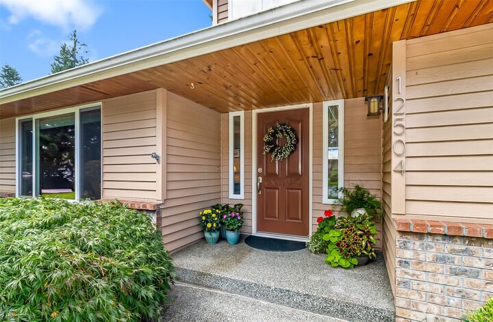 Property Photo:  12504  40th Avenue SE  WA 98208 