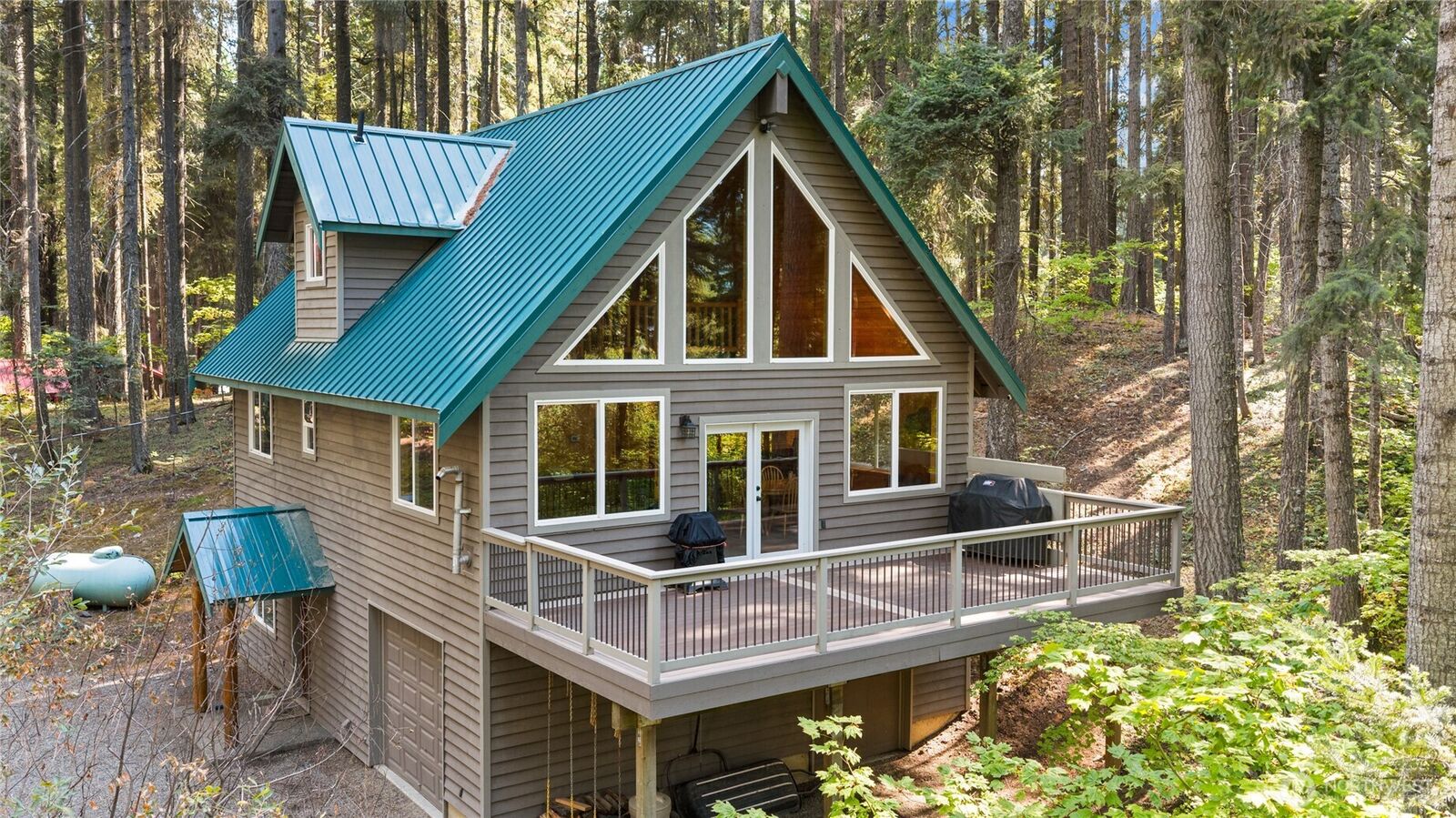Property Photo: 130 Daisy Lane WA 98940
