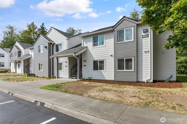 Property Photo:  4247  Wintergreen Lane 106  WA 98226 