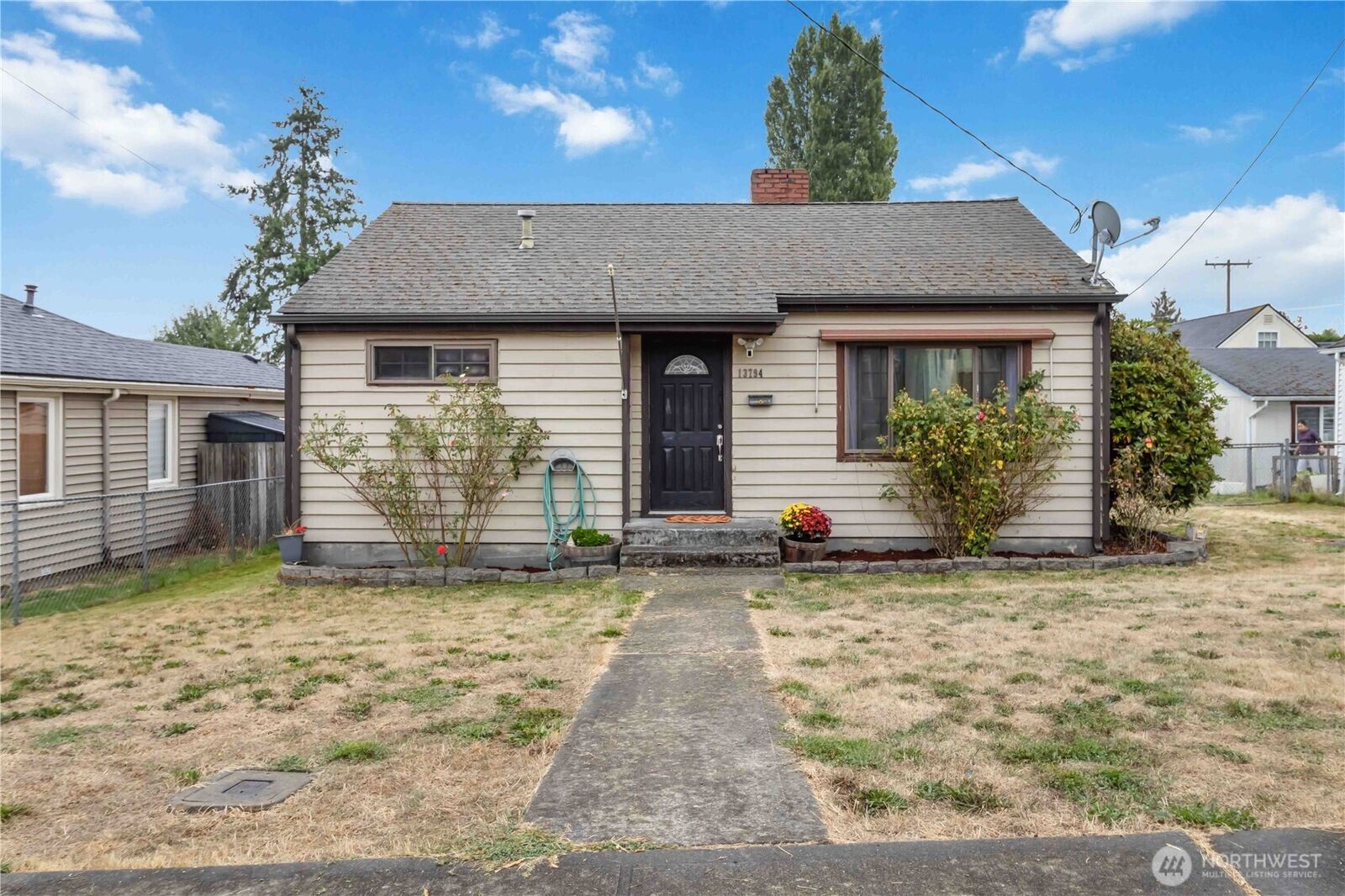Property Photo: 13794 34th Avenue S WA 98168