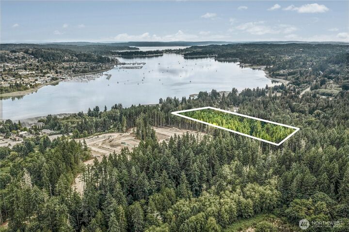 19301  Viking Avenue NW  Poulsbo WA 98370 photo