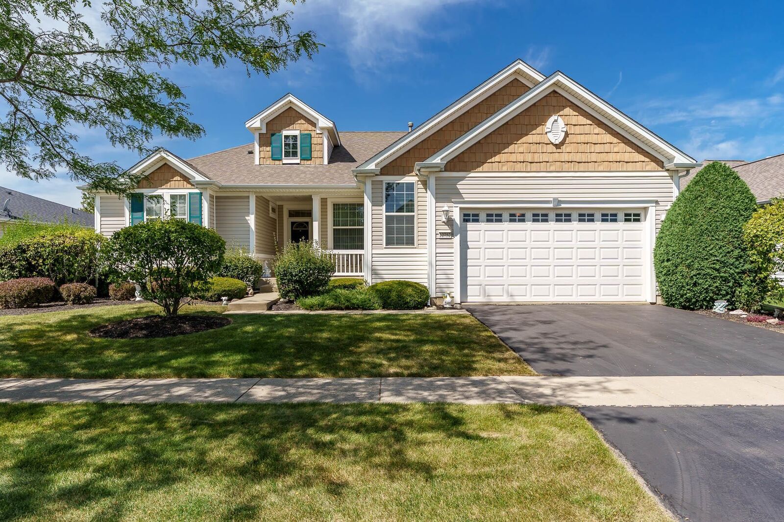 Property Photo:  12752 Eagle Ridge Lane  IL 60142 