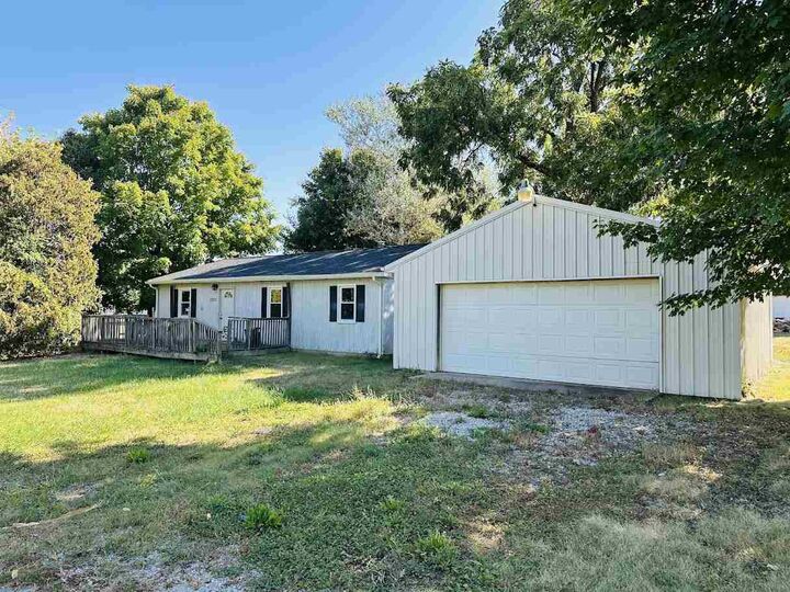 Property Photo:  1201 Parry Street  IN 47374 
