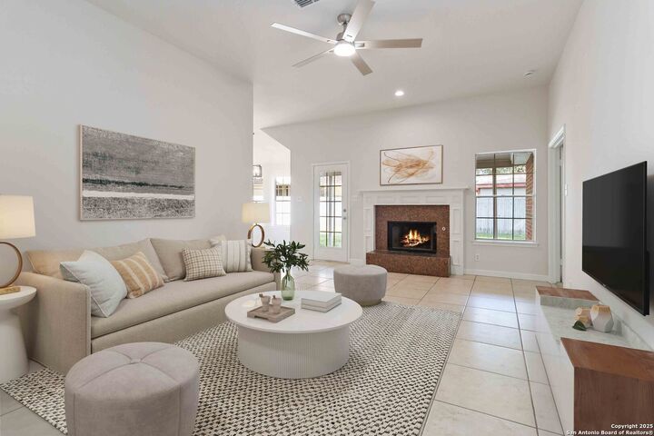 Property Photo: 6050 Wilde Gln TX 78240
