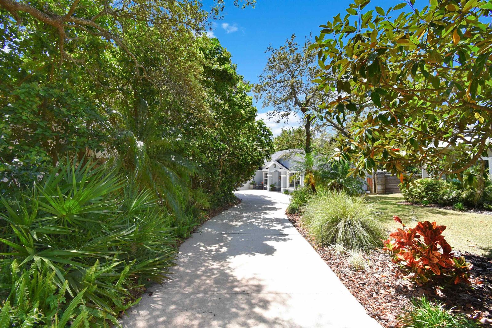Property Photo: 123 Whispering Oaks Circle FL 32080